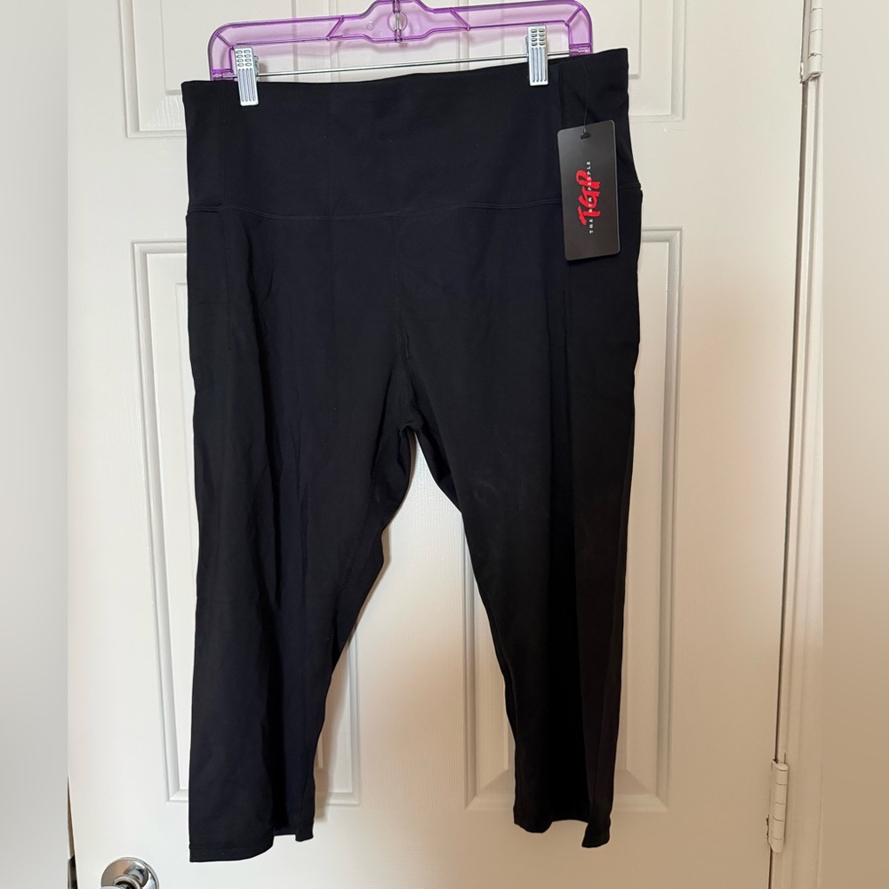 The Gym People black capri leggings women’s plus size 2X
